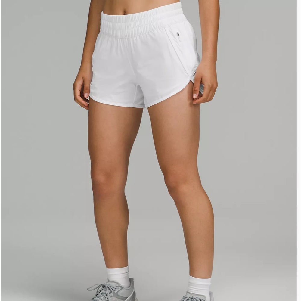 Lululemon lavender Tracker Low-Rise Lined Short 4"